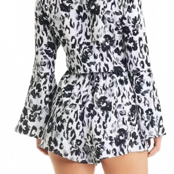 BAR III Spot Garden Knot Front Romper NWT Sz XL - Picture 2 of 9